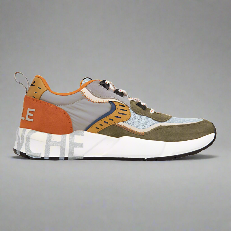 Club Sneaker