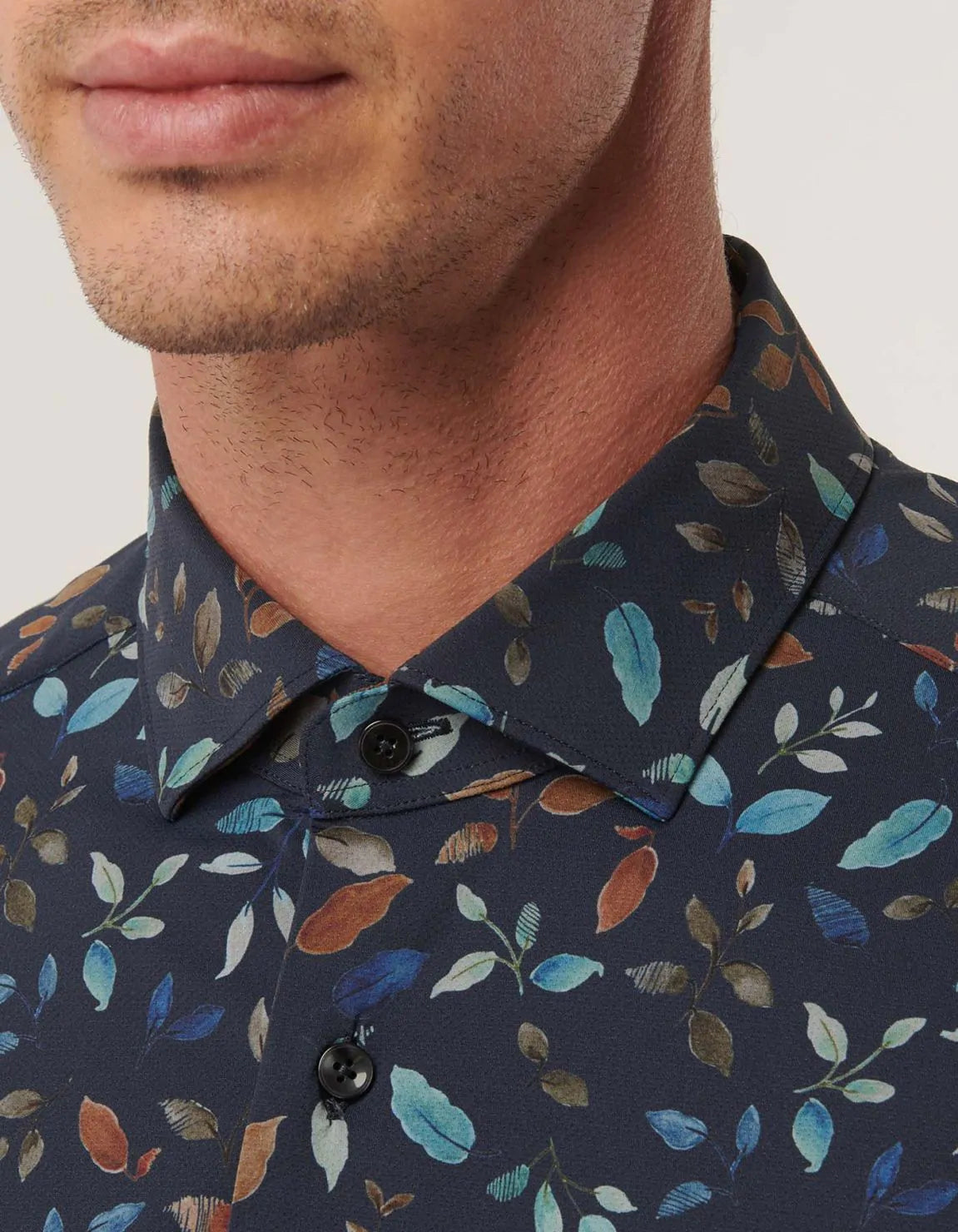 Active Shirt Navy Leaf Print