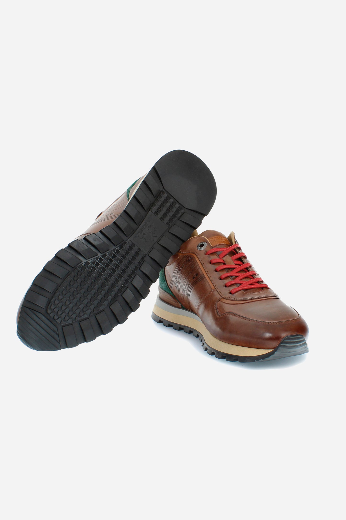 Leather sneaker