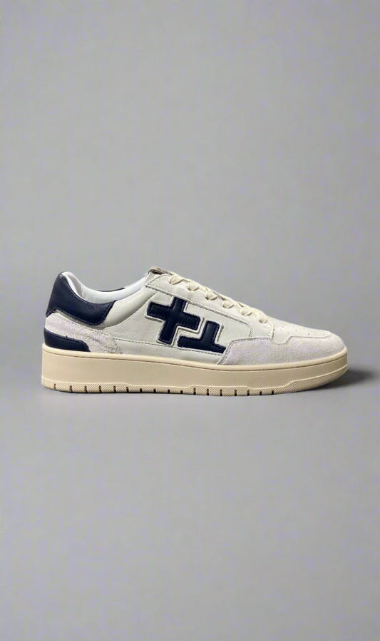 Court Sneaker