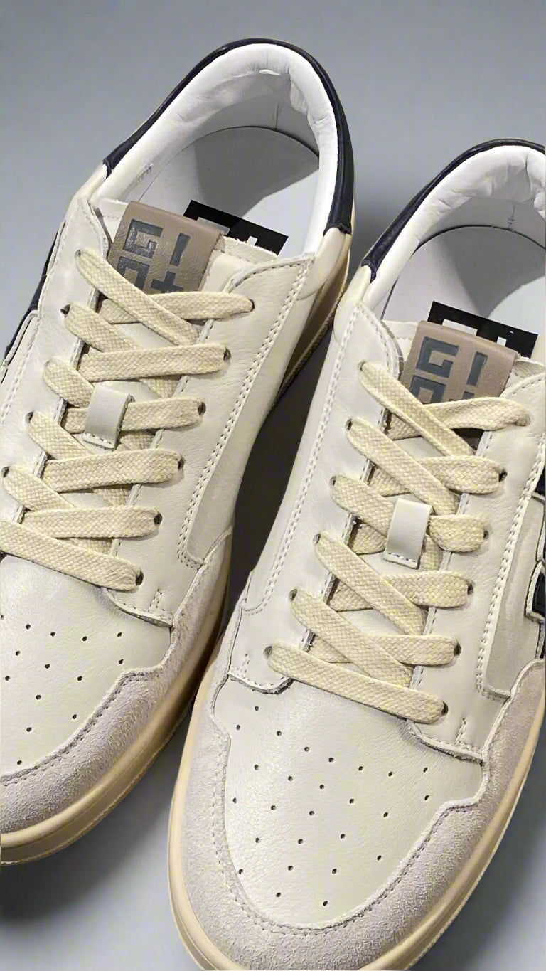 Court Sneaker