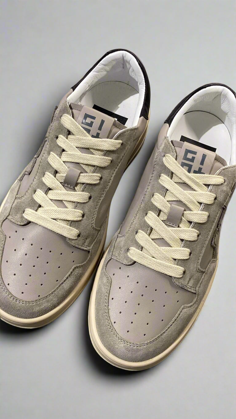 Court Sneaker