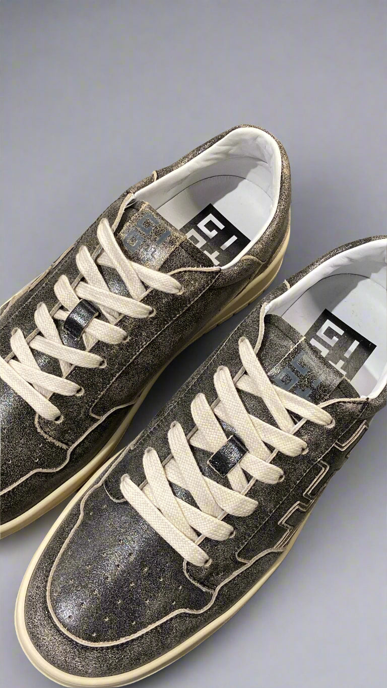 Court Sneaker