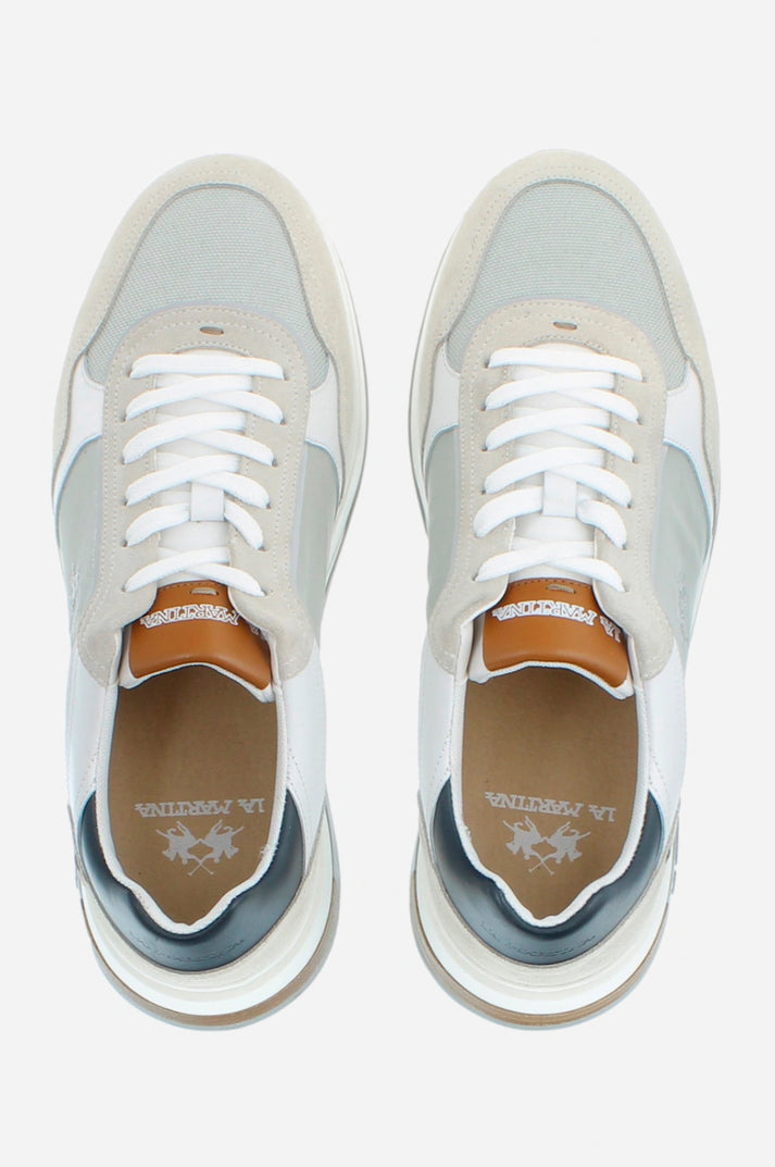 Lace up runner