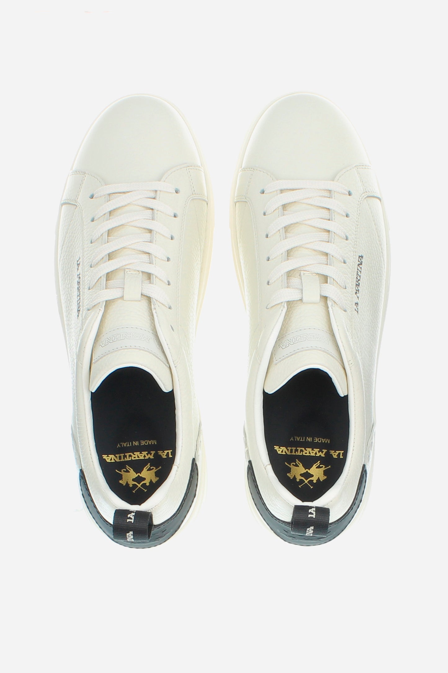 Leather sneaker