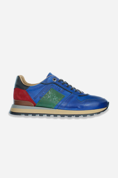 Leather sneaker