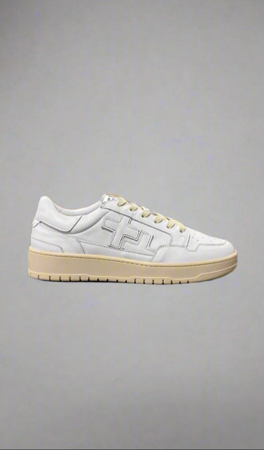 Court Sneaker