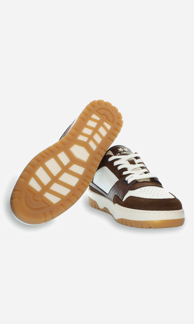 Basketball sneaker