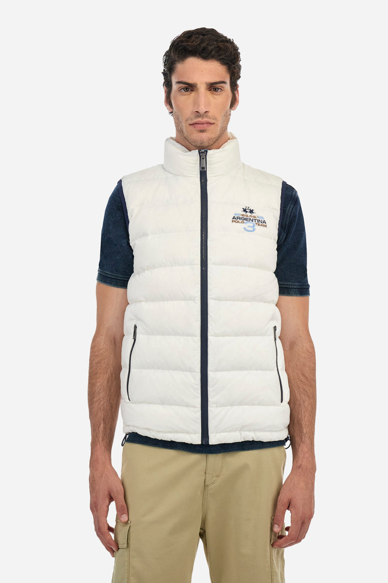 Sleeveless jacket